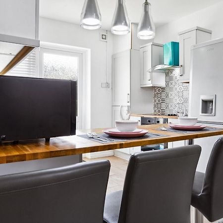 Bromley Serviced Apartments - Beckenham Place Park - London - 2 Bed House - Free Parking - 2 Beds 1 Sofabed المظهر الخارجي الصورة
