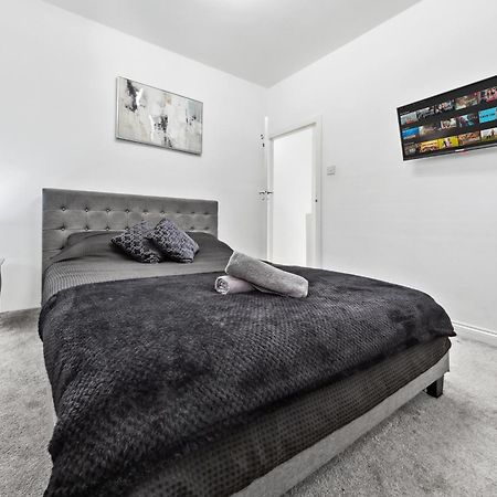 Bromley Serviced Apartments - Beckenham Place Park - London - 2 Bed House - Free Parking - 2 Beds 1 Sofabed المظهر الخارجي الصورة