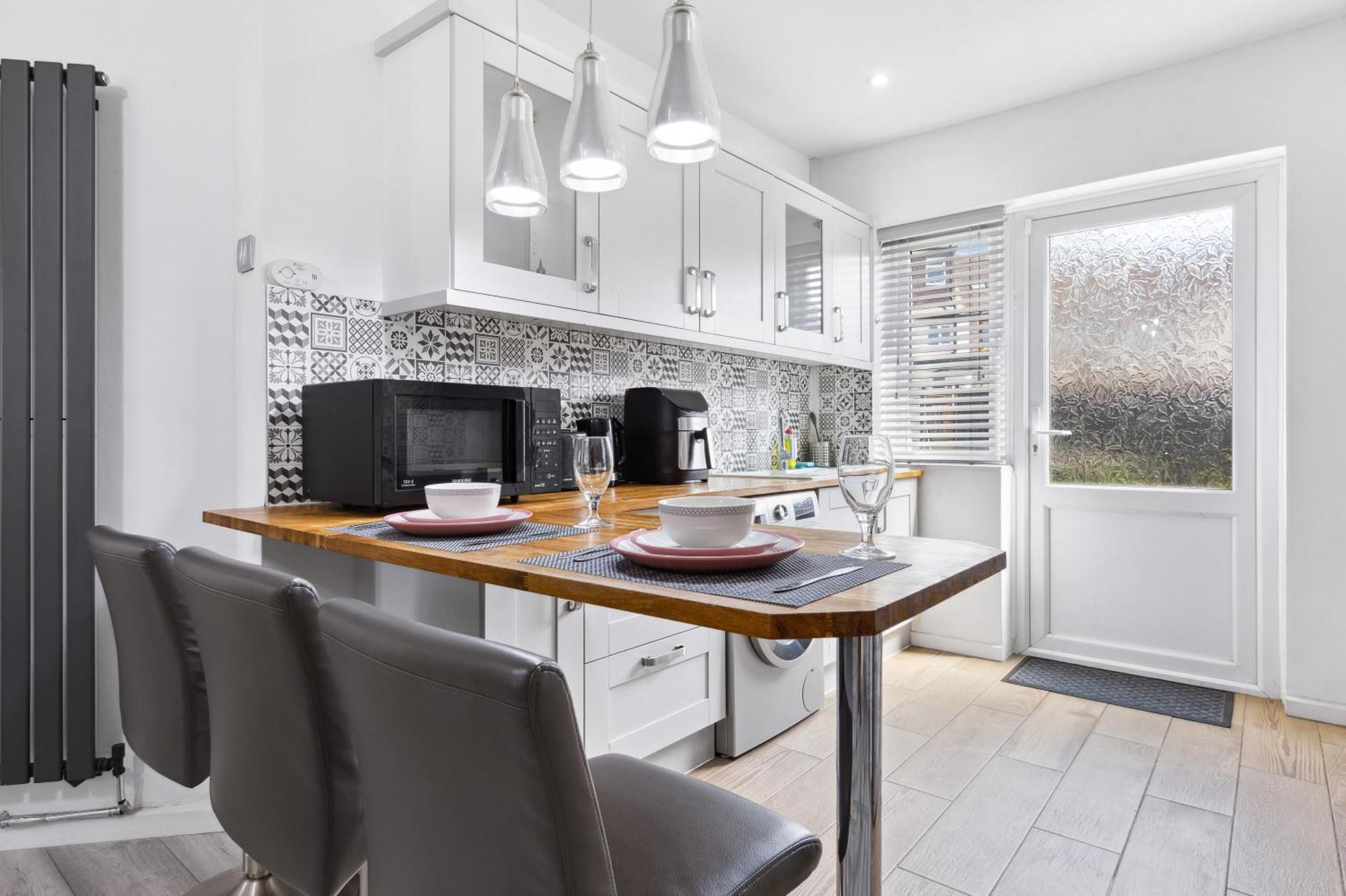 Bromley Serviced Apartments - Beckenham Place Park - London - 2 Bed House - Free Parking - 2 Beds 1 Sofabed المظهر الخارجي الصورة