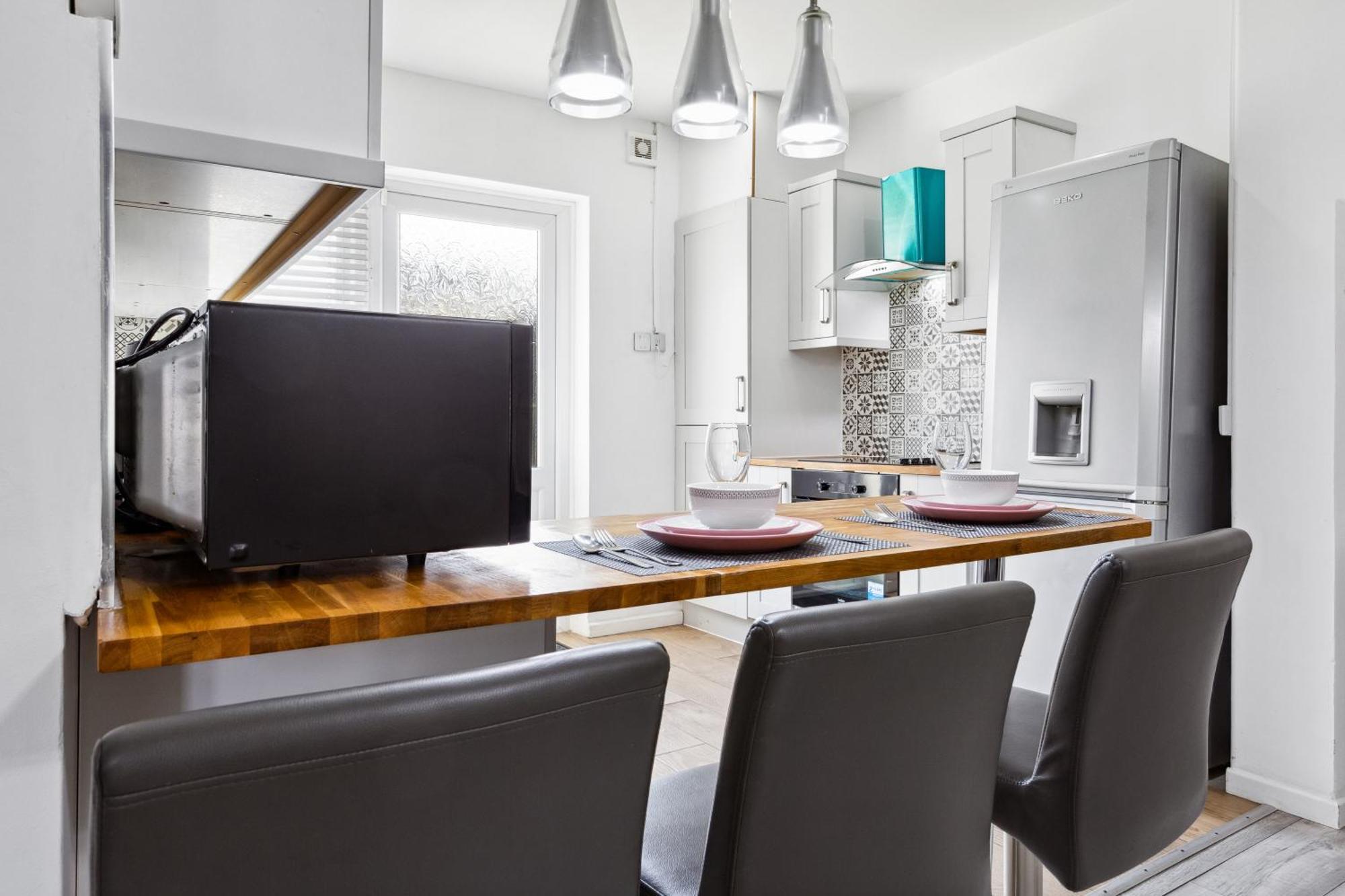 Bromley Serviced Apartments - Beckenham Place Park - London - 2 Bed House - Free Parking - 2 Beds 1 Sofabed المظهر الخارجي الصورة