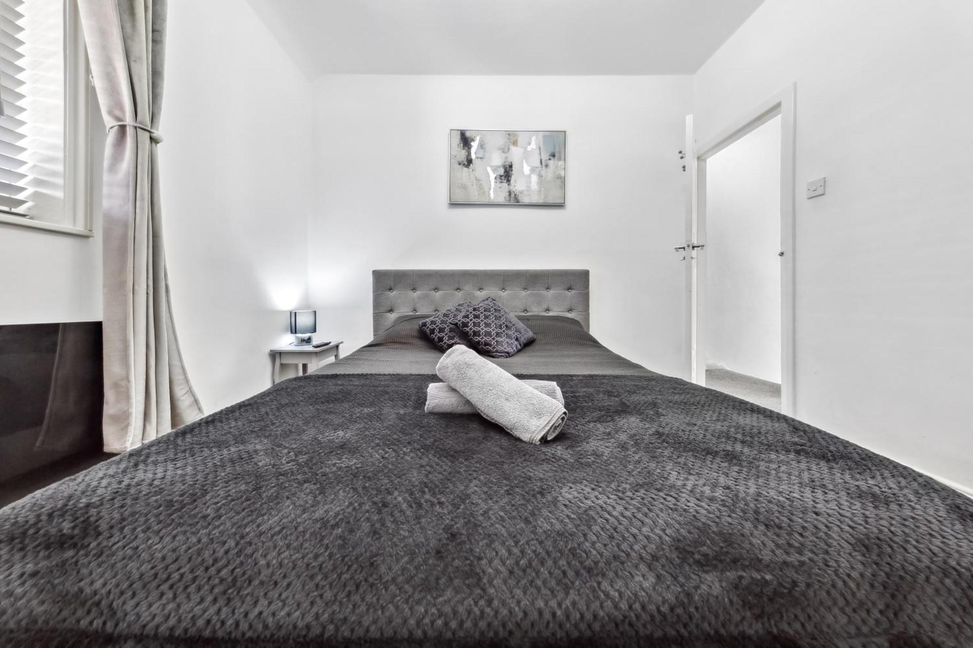 Bromley Serviced Apartments - Beckenham Place Park - London - 2 Bed House - Free Parking - 2 Beds 1 Sofabed المظهر الخارجي الصورة