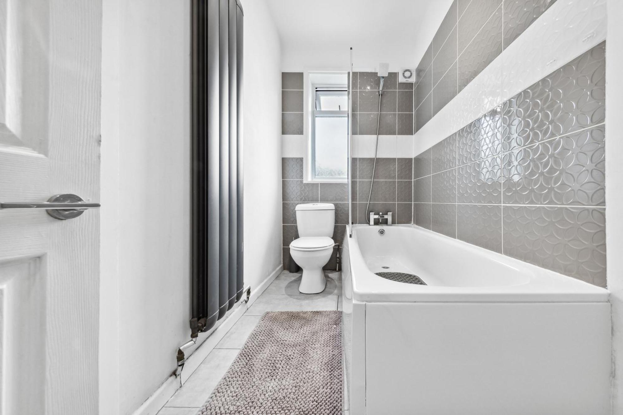 Bromley Serviced Apartments - Beckenham Place Park - London - 2 Bed House - Free Parking - 2 Beds 1 Sofabed المظهر الخارجي الصورة