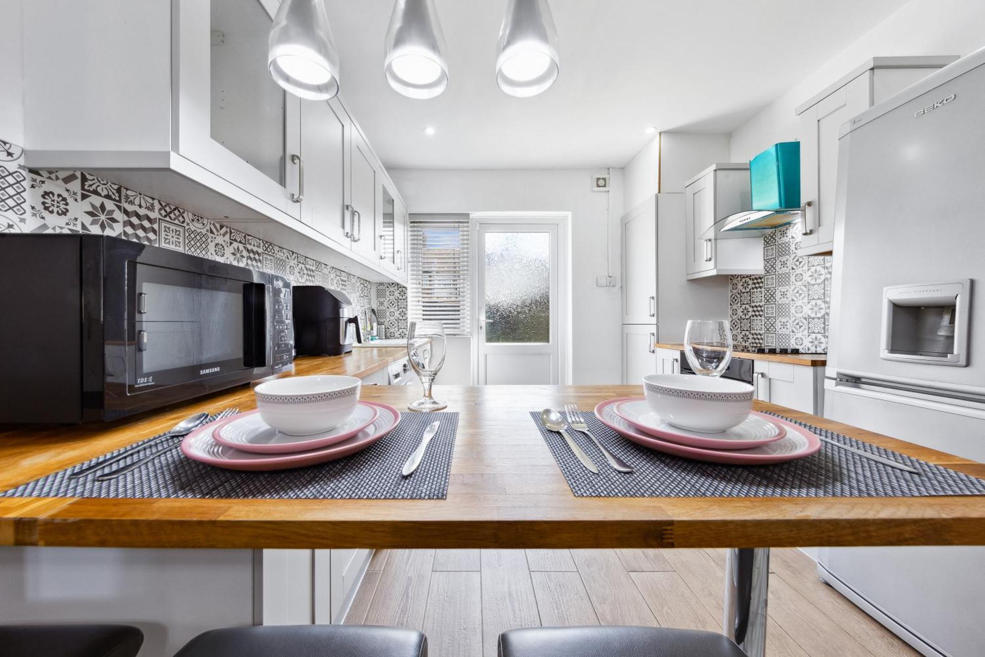Bromley Serviced Apartments - Beckenham Place Park - London - 2 Bed House - Free Parking - 2 Beds 1 Sofabed المظهر الخارجي الصورة