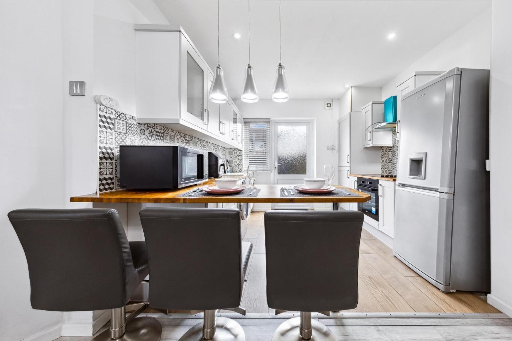 Bromley Serviced Apartments - Beckenham Place Park - London - 2 Bed House - Free Parking - 2 Beds 1 Sofabed المظهر الخارجي الصورة