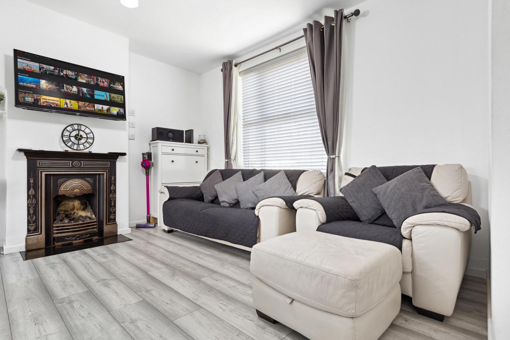 Bromley Serviced Apartments - Beckenham Place Park - London - 2 Bed House - Free Parking - 2 Beds 1 Sofabed المظهر الخارجي الصورة